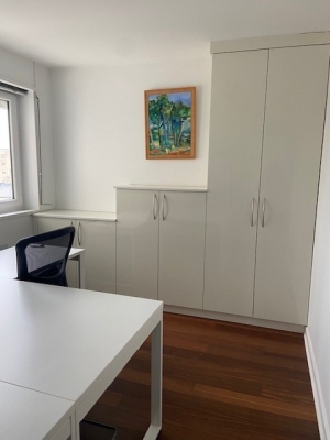 Bureau 1a.jpg